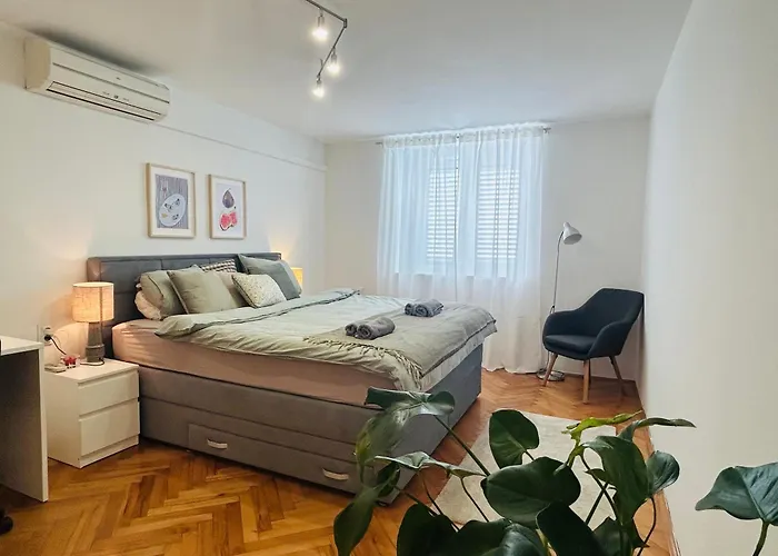 Julia Premium Apartamento *